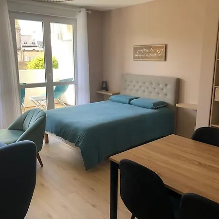 Bel Appartement Proche Mer Avec Terrasse Roscoff Exterior photo